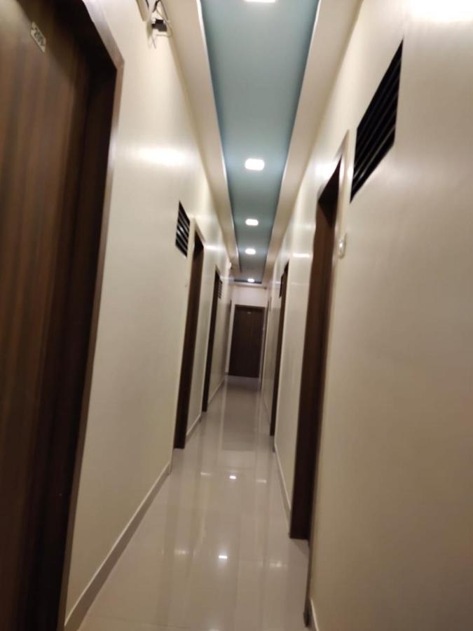 Hotel Golden Galaxy Bombaim Exterior foto