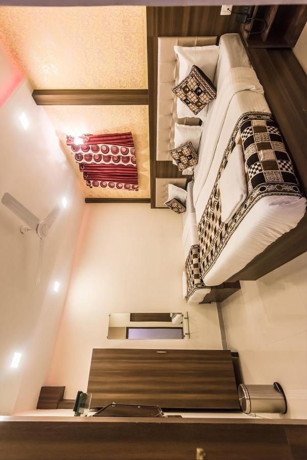 Hotel Golden Galaxy Bombaim Exterior foto