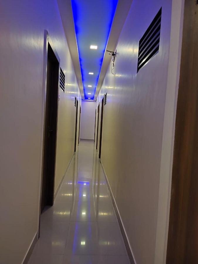 Hotel Golden Galaxy Bombaim Exterior foto