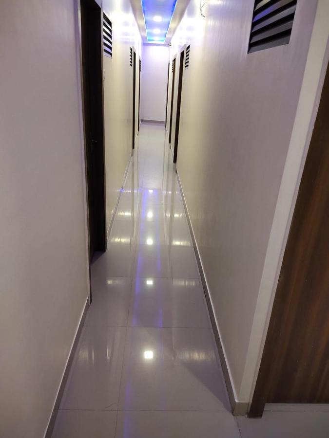 Hotel Golden Galaxy Bombaim Exterior foto